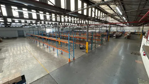 WhatsApp Image 2025-11-27 at 15.14.42 (1).